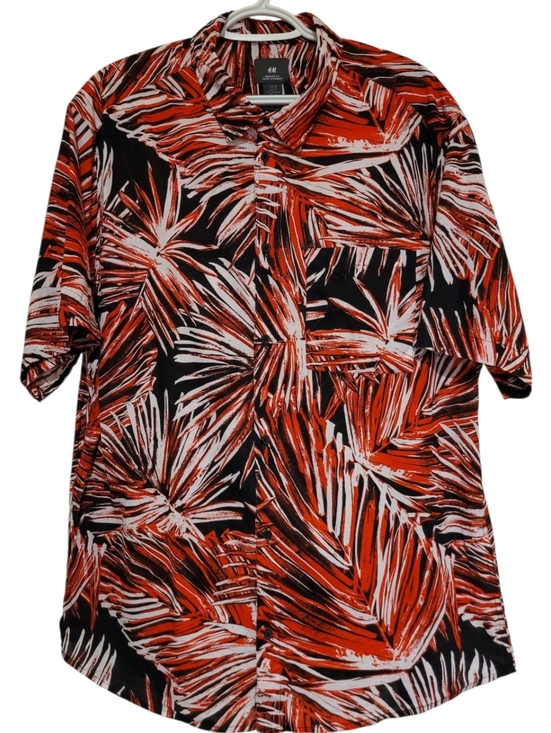 H&M Other - H&M Red Black White Hawaiian Shirt Mens Short Sleeve Button Front XL Regular Fit